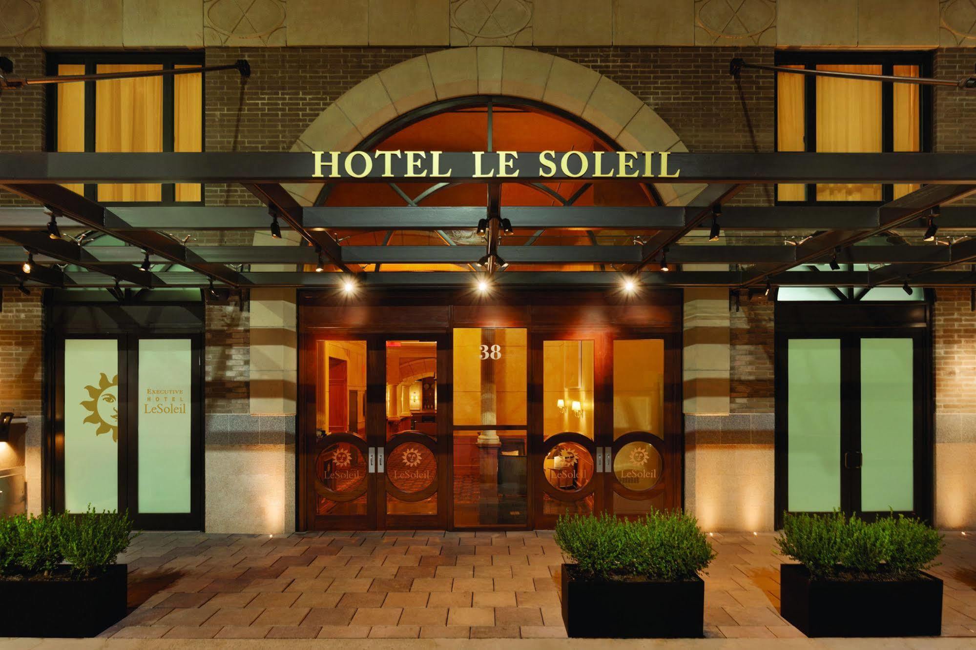 Executive Hotel Le Soleil New York Exterior photo